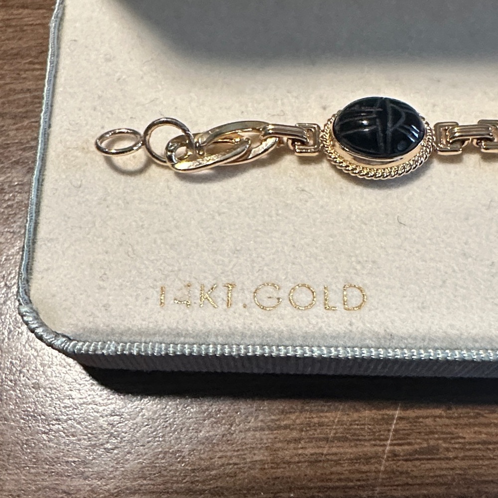 Authentic Vintage Scareb Bracelet 14 karat Gold purchased in 2007 - Picture 2 of 2